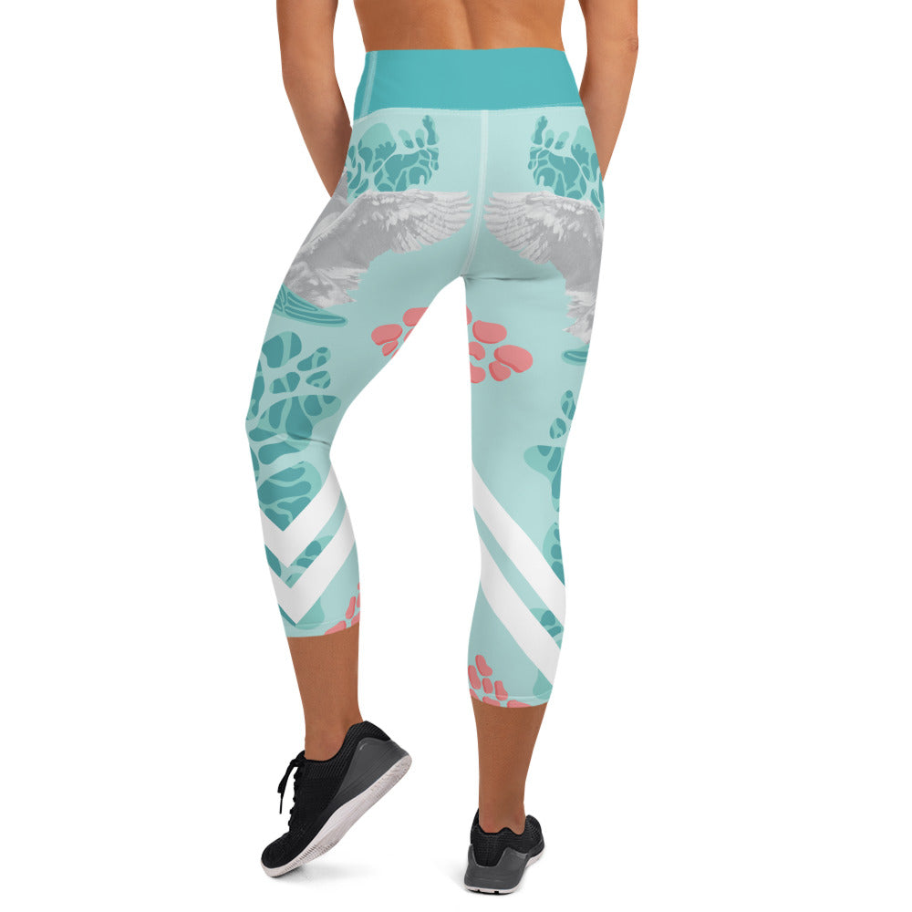 Swans Yoga Capri Leggings$32.00