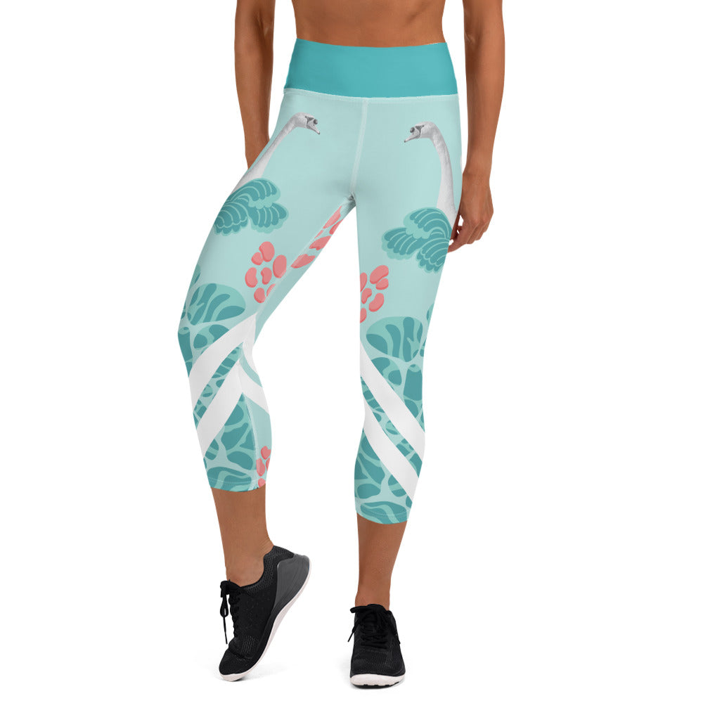 Swans Yoga Capri Leggings$32.00