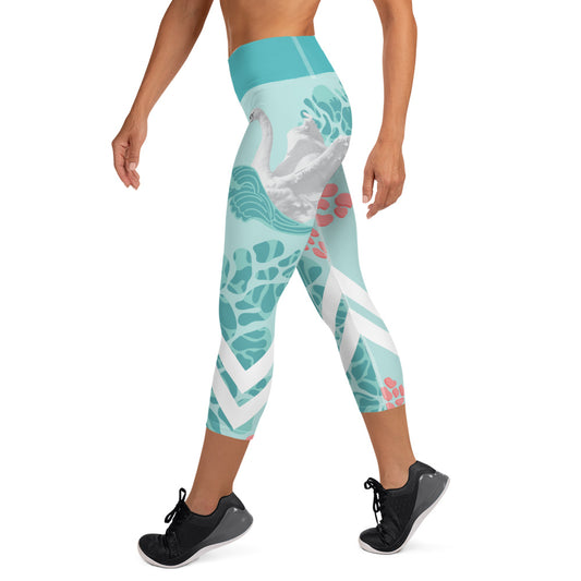 Swans Yoga Capri Leggings$32.00