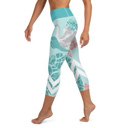 Swans Yoga Capri Leggings$32.00